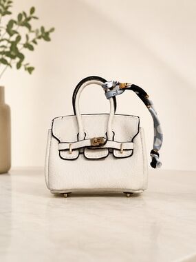Luxury Mini Handbag Women's White Textured Top-Handle Bag Charm